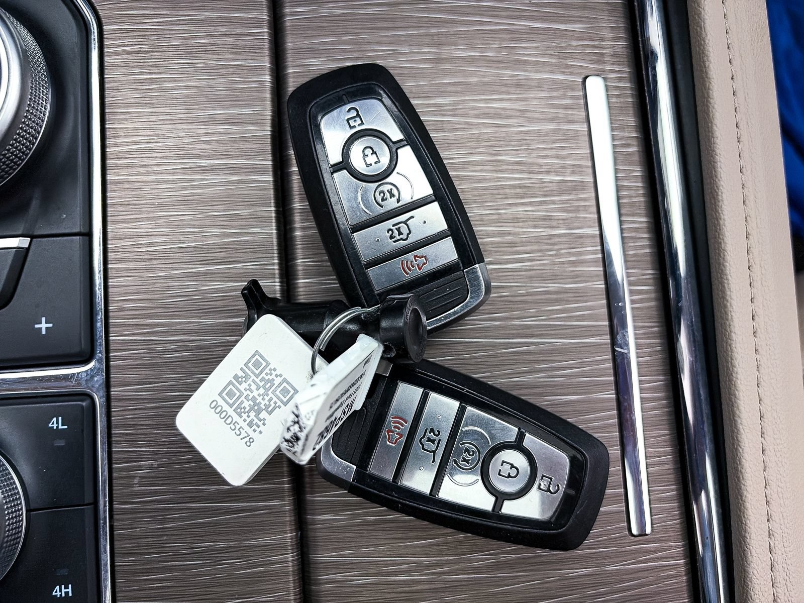 Used 2023 Ford Expedition Limited AWD/4WD image 31