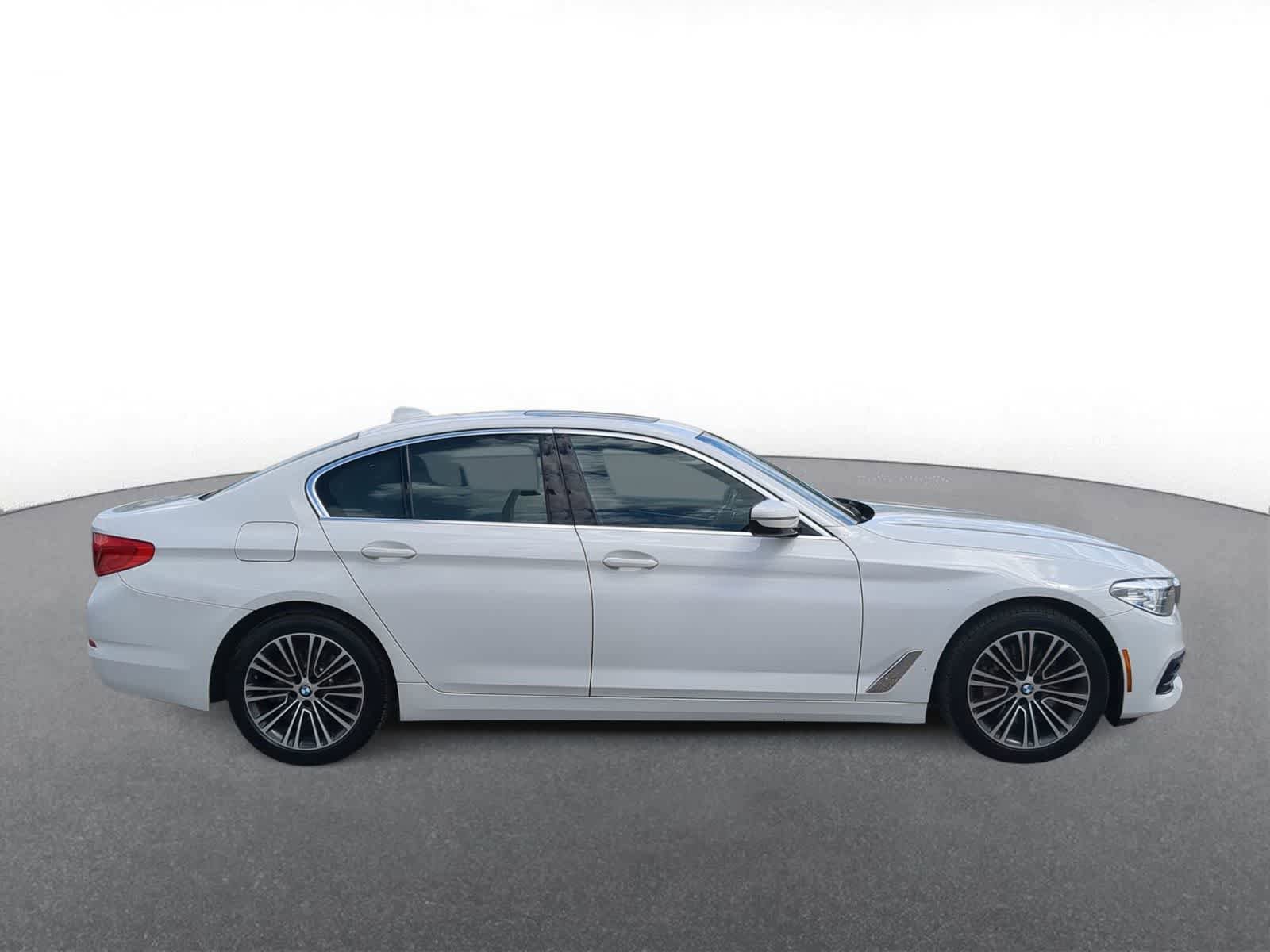 Used 2019 BMW 530i xDrive w/ Convenience Package AWD/4WD image 9