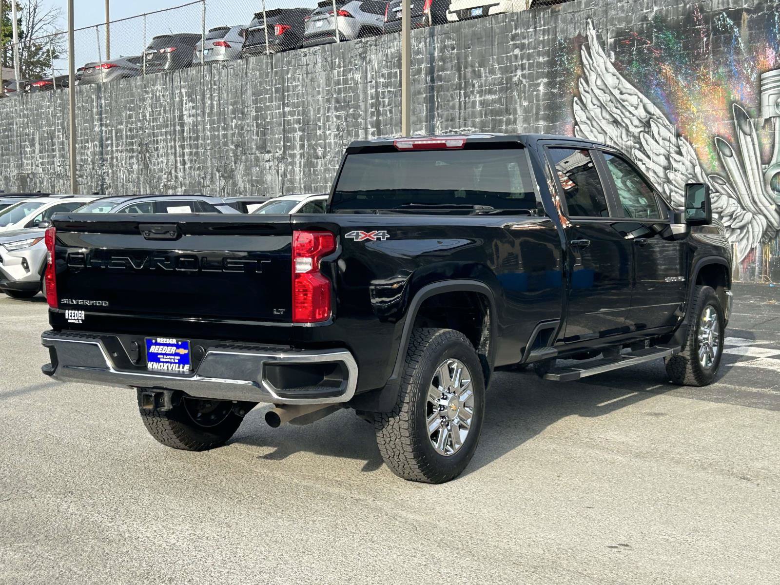 Used 2025 Chevrolet Silverado 2500 LT w/ Convenience Package AWD/4WD image 7