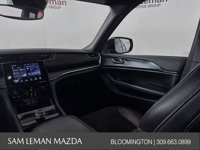Used 2024 Jeep Grand Cherokee L Altitude image 22