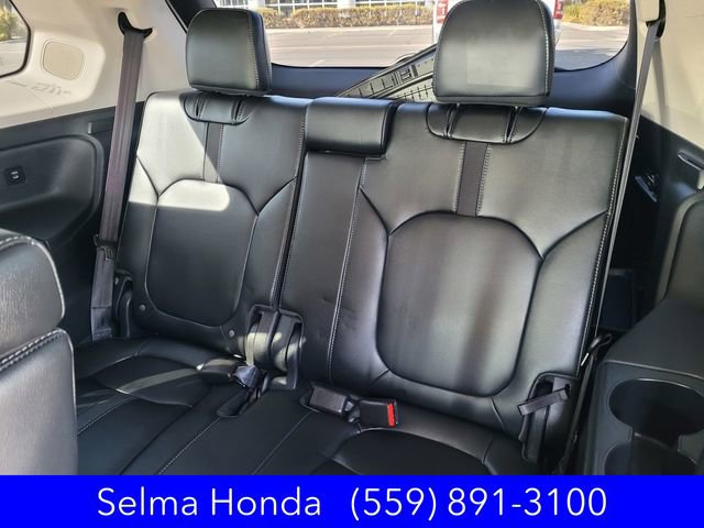 Used 2025 Honda Pilot Touring image 10