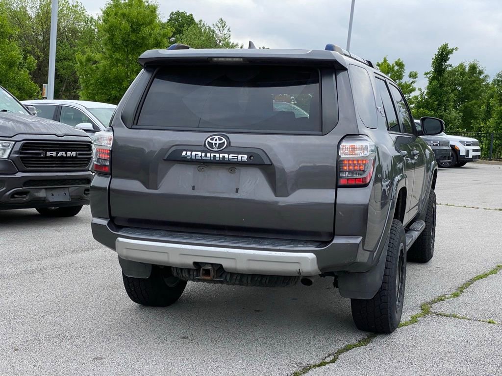 Used 2018 Toyota 4Runner TRD Off-Road AWD/4WD image 7