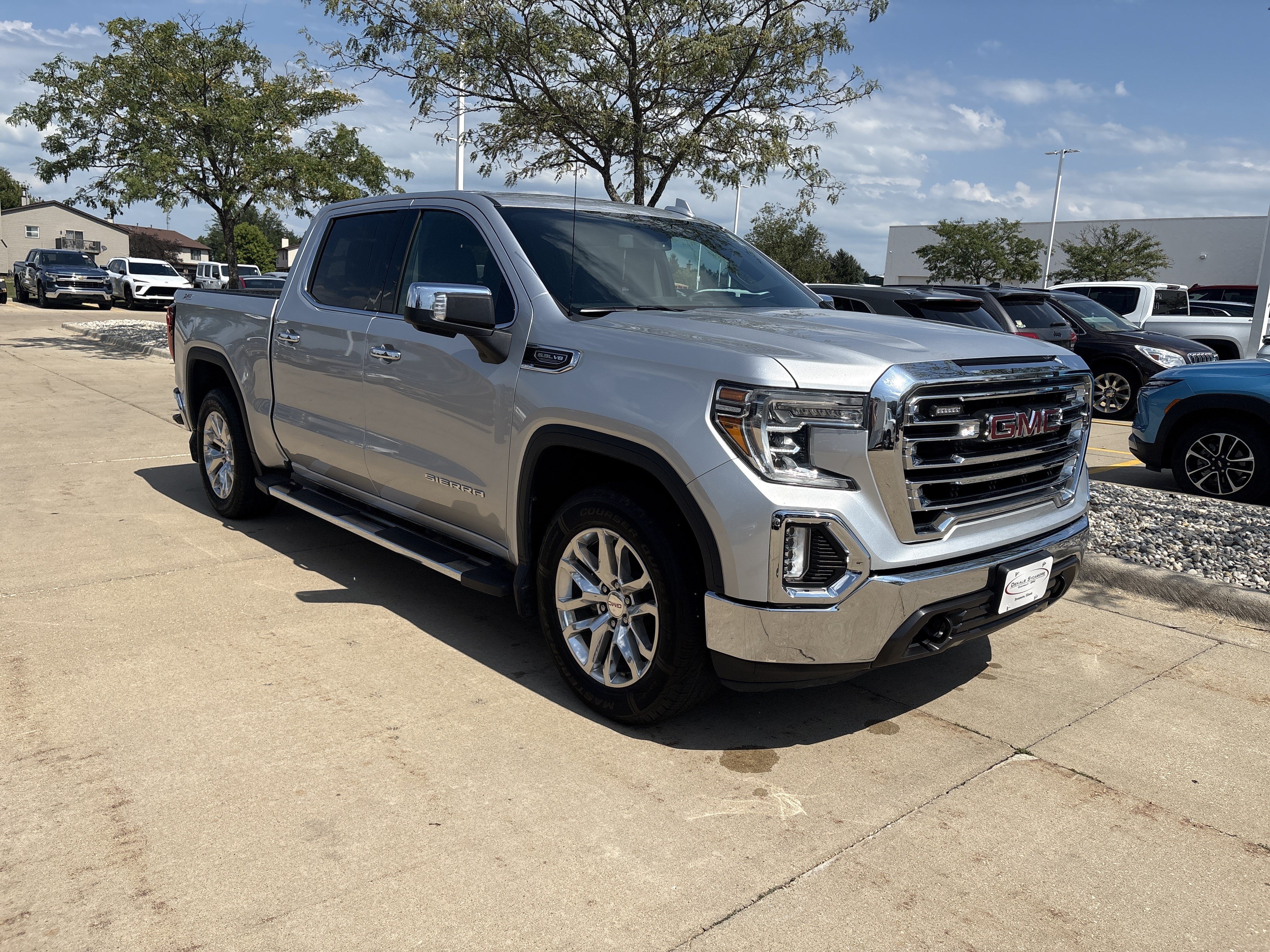 Used 2020 GMC Sierra 1500 SLT w/ SLT Premium Package AWD/4WD image 8