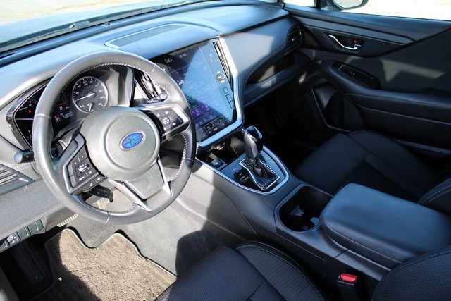 Used 2022 Subaru Outback Premium image 2