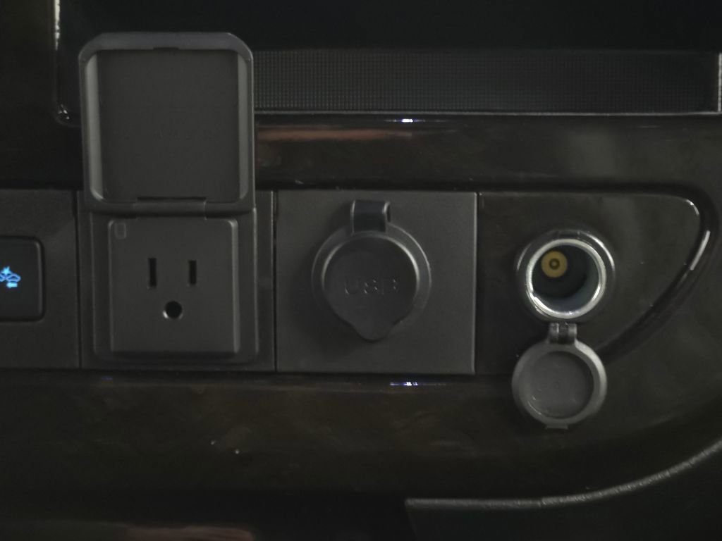 New 2025 GMC Savana 2500 Extended w/ Driver Convenience Package image 22