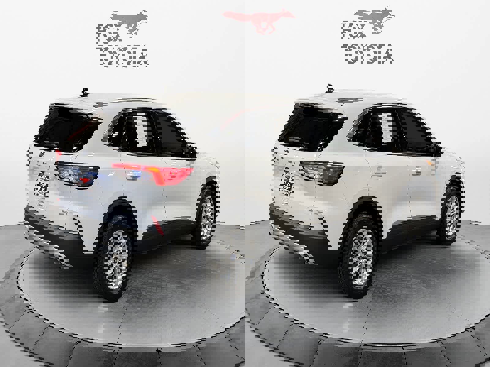 Used 2020 Ford Escape SE image 6