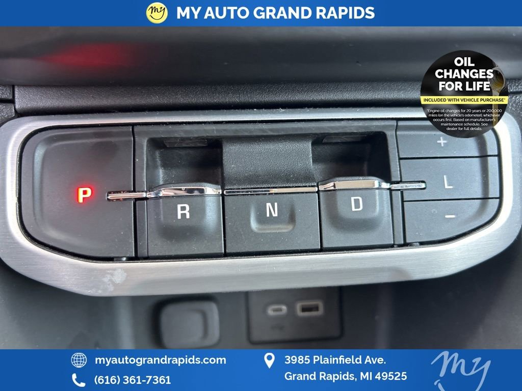 Used 2023 GMC Acadia SLE w/ Driver Convenience Package image 25