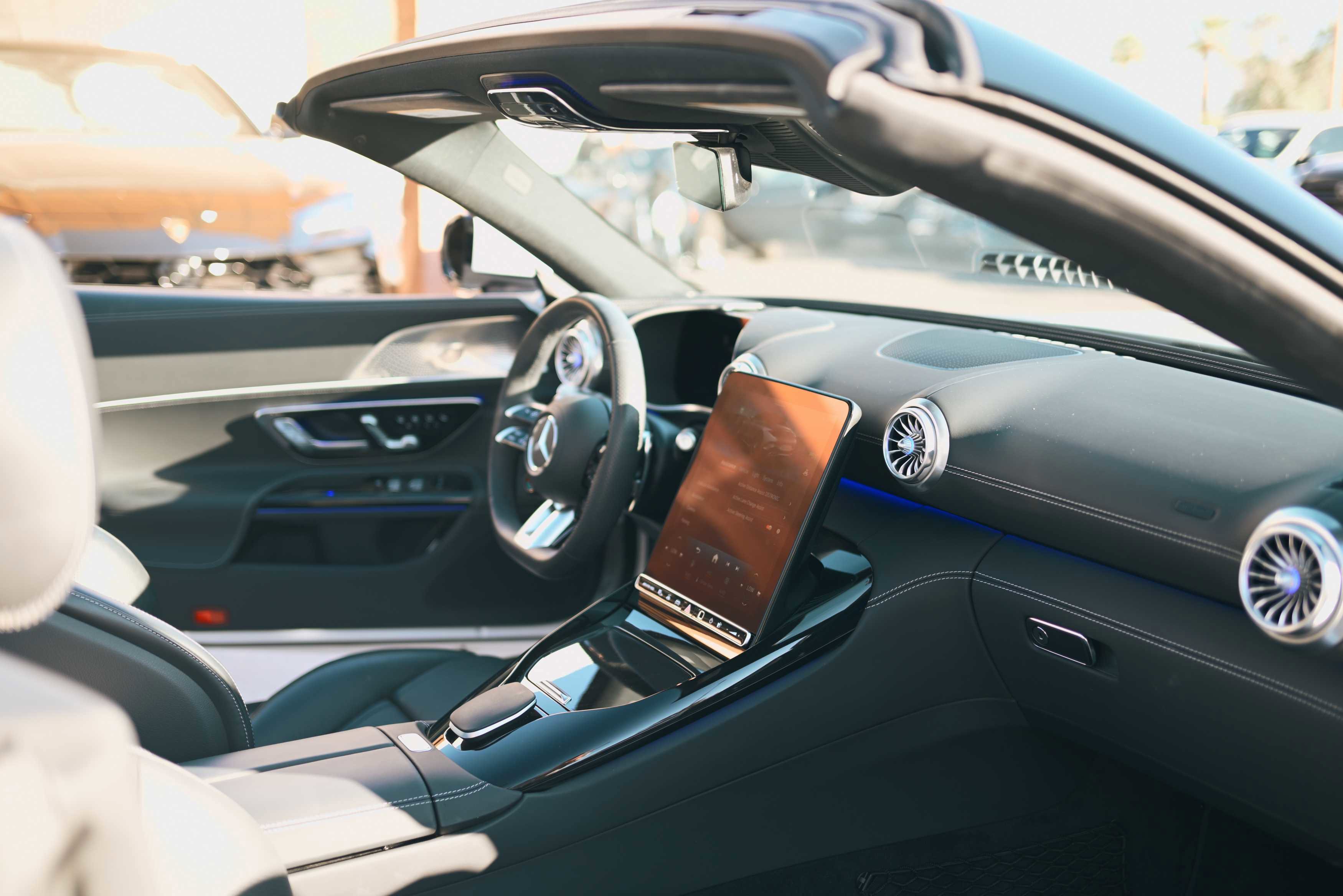 Used 2024 Mercedes-Benz SL 55 AMG 4MATIC image 19