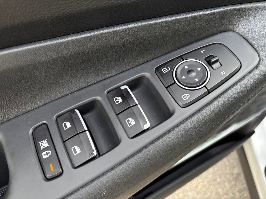 Used 2019 Hyundai Santa Fe SEL FWD image 12