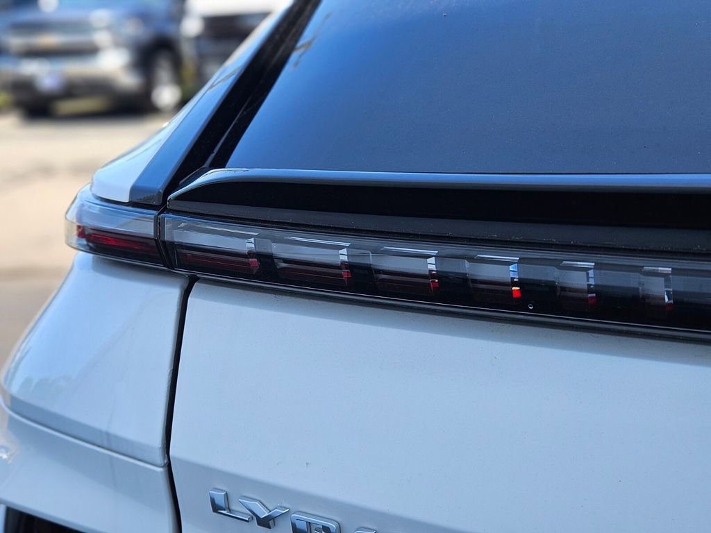 New 2025 Cadillac Lyriq Luxury w/ LPO, Floor Liner Package image 9
