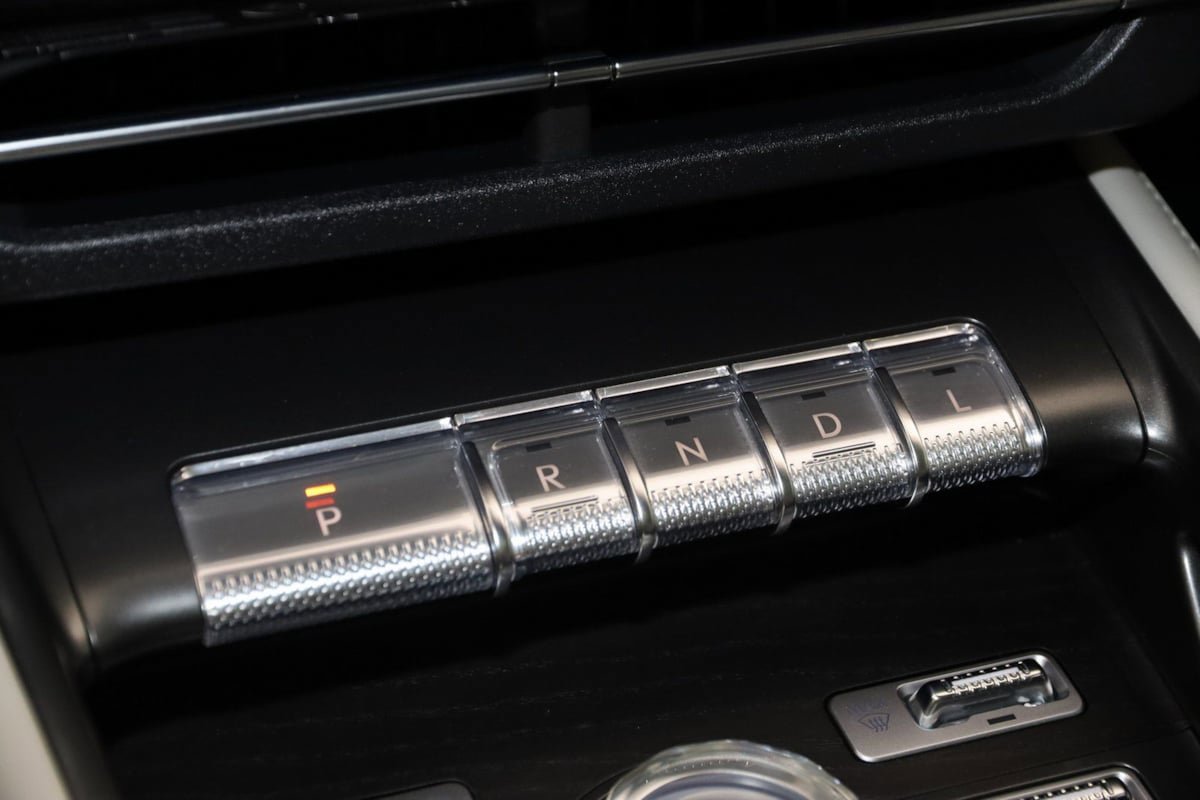 Used 2025 Lincoln Nautilus Reserve AWD/4WD image 7