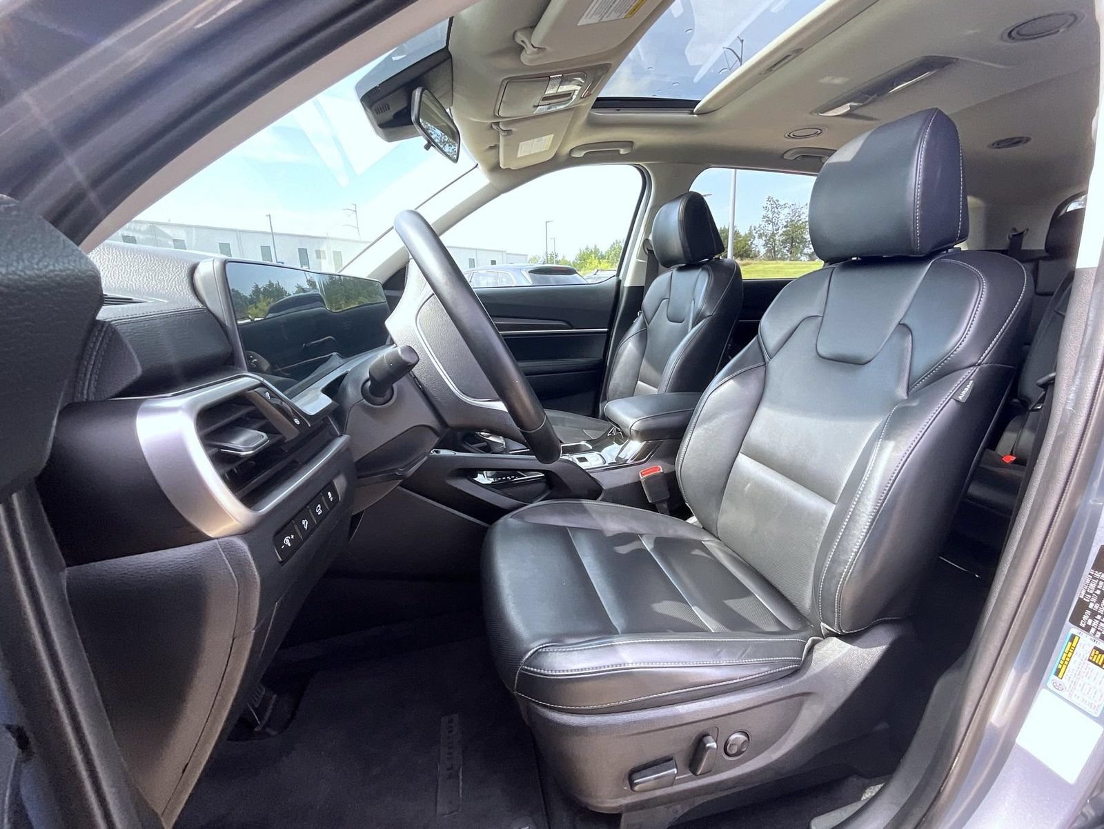 Used 2025 Kia Telluride S AWD/4WD image 11