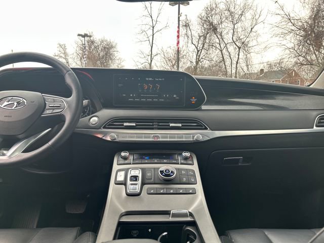 Used 2021 Hyundai Palisade Limited image 13