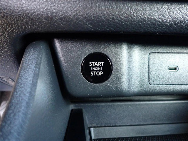 Used 2024 Nissan Rogue S AWD/4WD image 21