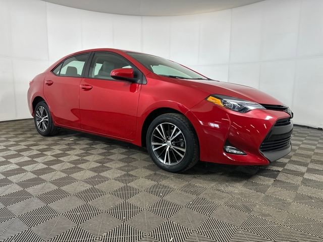Used 2019 Toyota Corolla LE w/ LE Premium Package w/Moonroof image 2