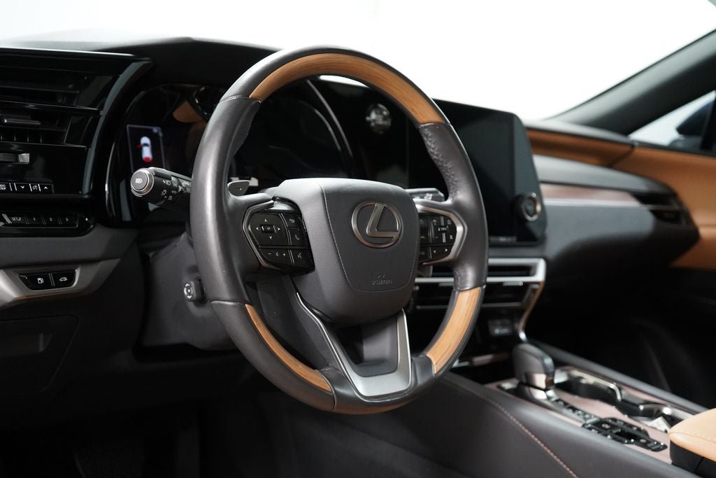 Used 2024 Lexus RX 350 Premium w/ Accessory Package AWD/4WD image 13