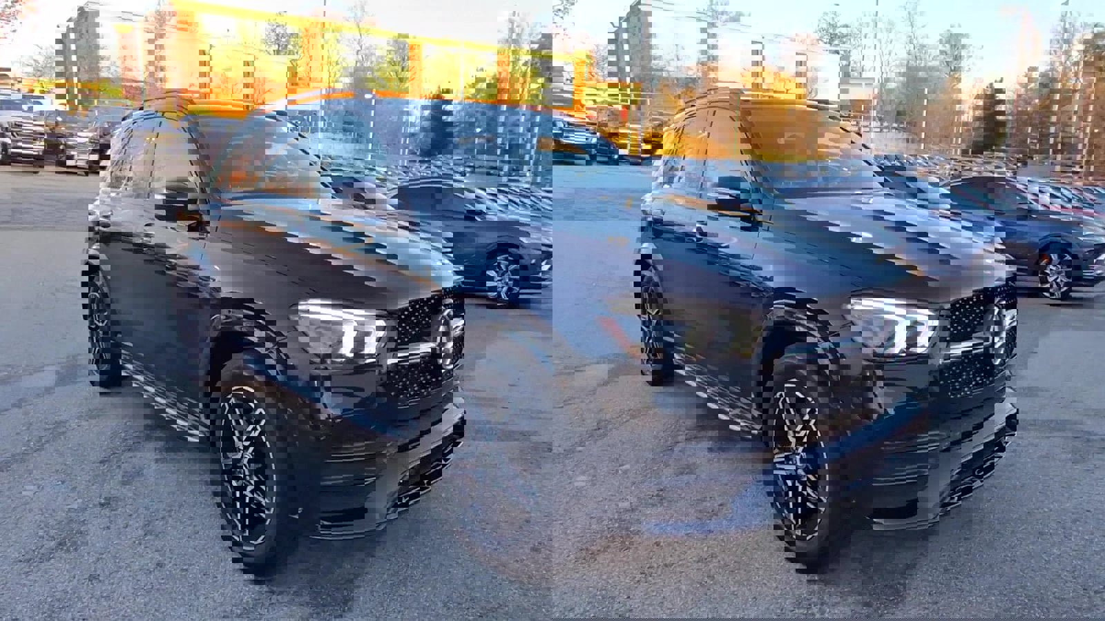 Used 2022 Mercedes-Benz GLE 350 4matic image 2