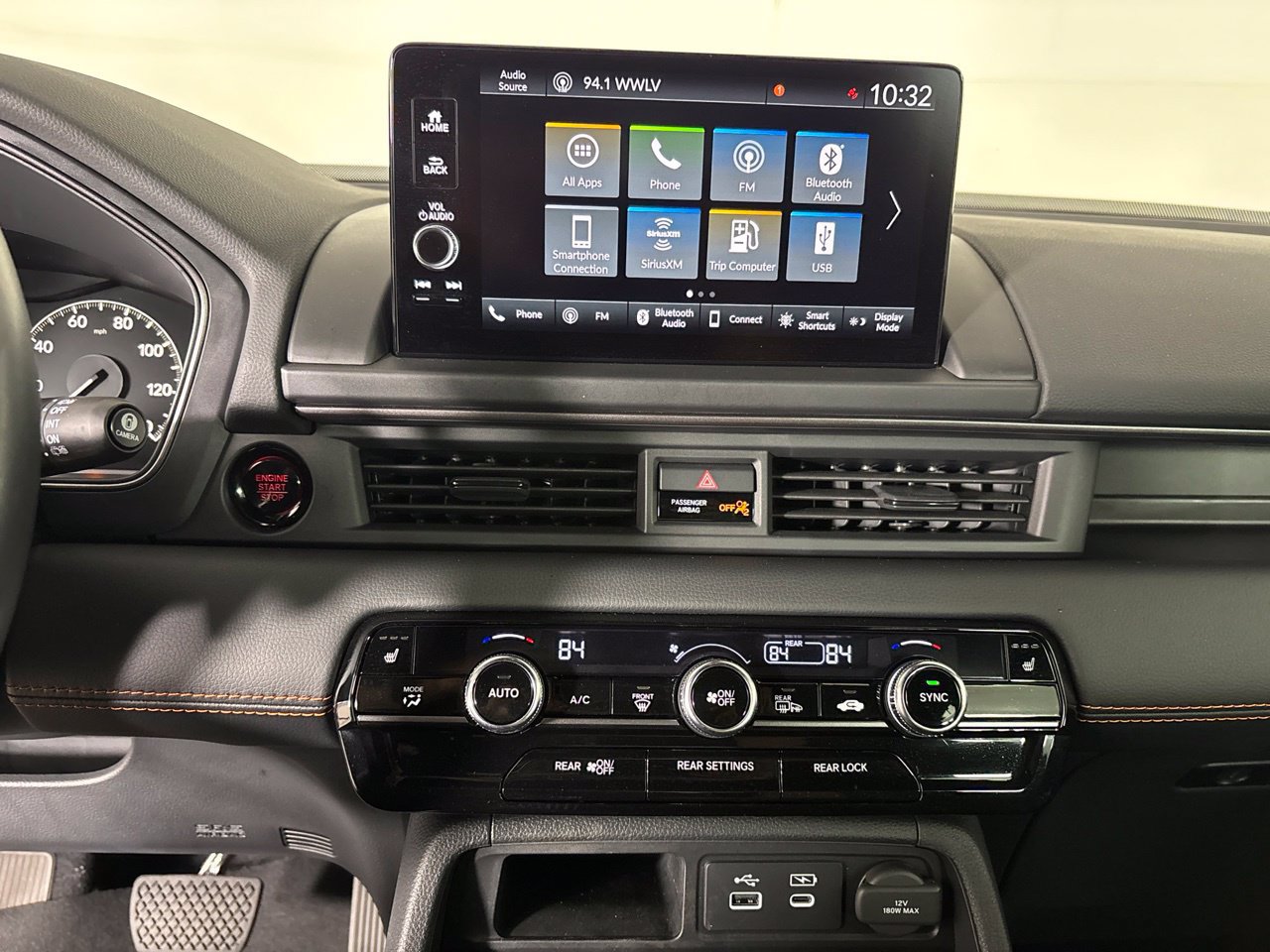 Used 2025 Honda Pilot TrailSport image 19
