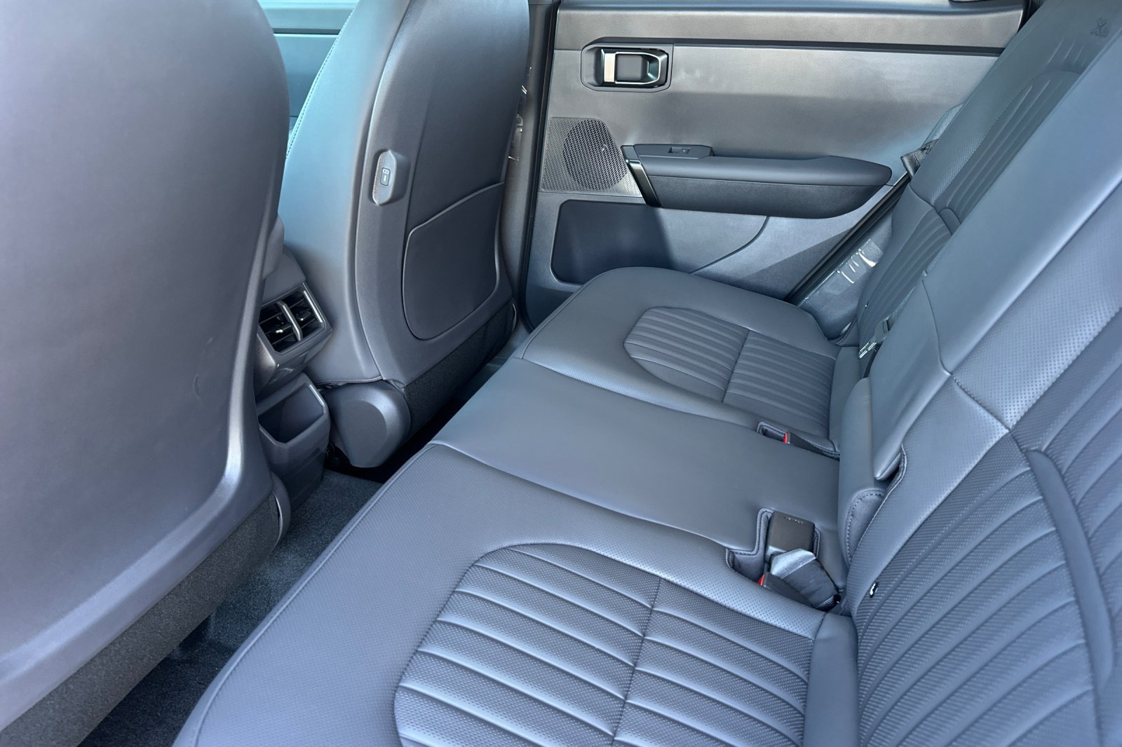 New 2027 Kia Seltos X-Line SX w/ X-Line SX Prestige Package AWD/4WD image 12