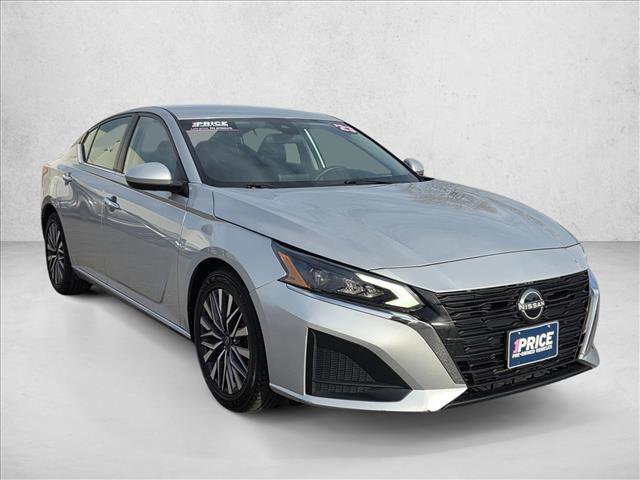 Used 2023 Nissan Altima 2.5 SV image 3