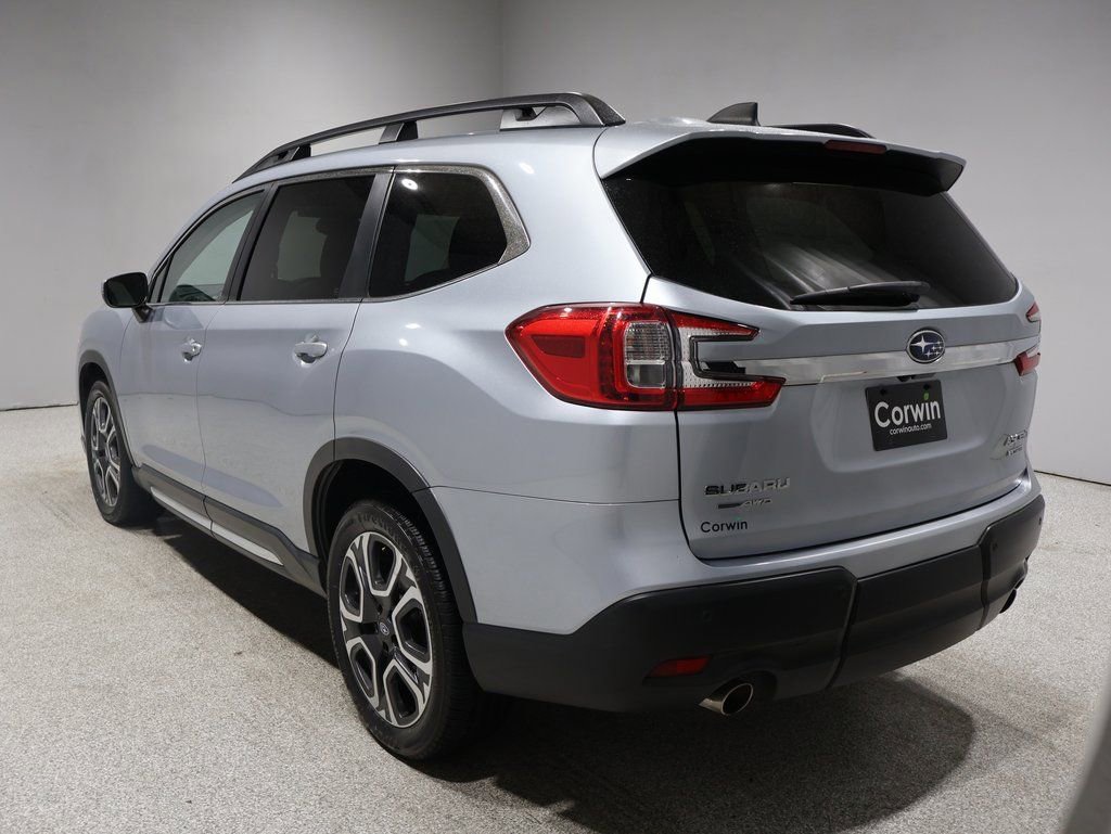 Used 2023 Subaru Ascent Limited image 4