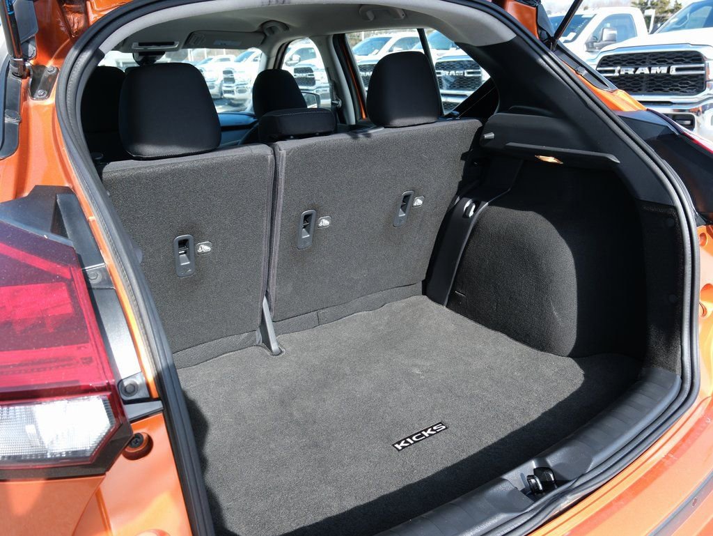 Used 2023 Nissan Kicks SV image 32