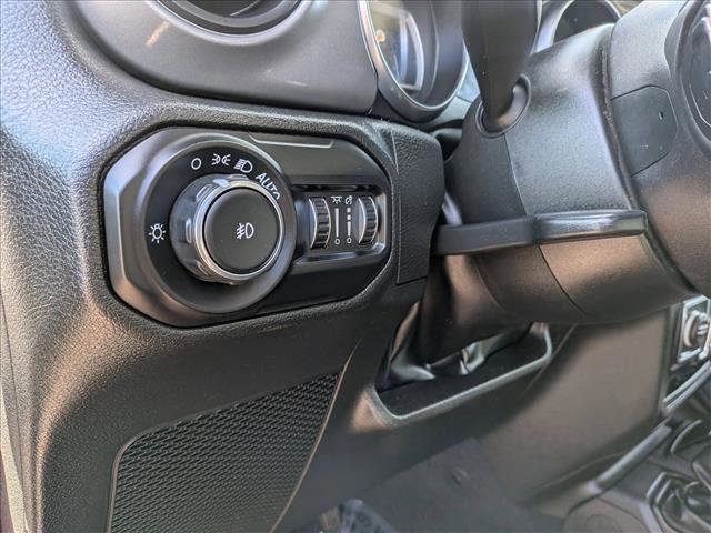 Used 2022 Jeep Wrangler Unlimited Sport AWD/4WD image 16