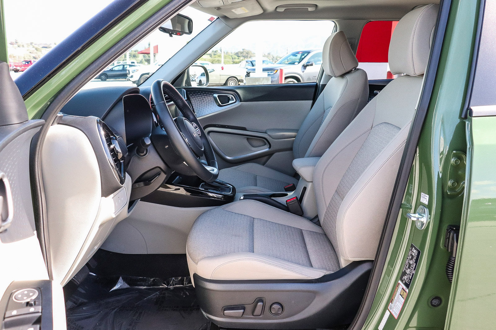 Used 2023 Kia Soul EX FWD image 17
