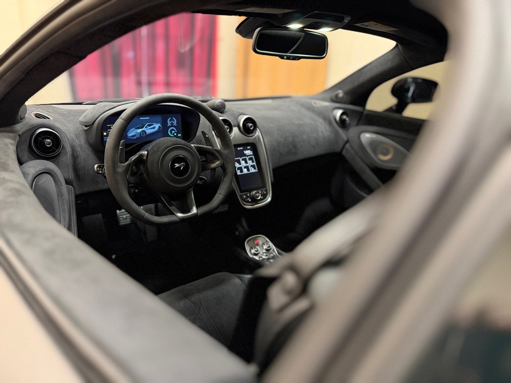 Used 2019 McLaren 600LT RWD image 21