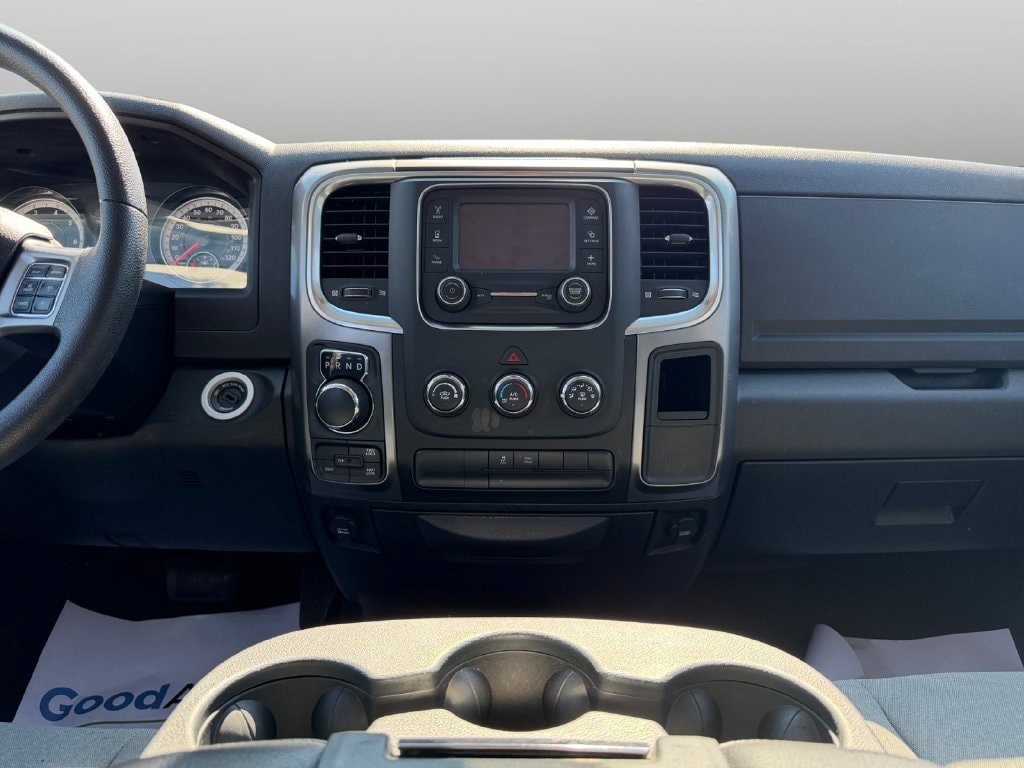 Used 2022 RAM 1500 Classic SLT AWD/4WD image 17