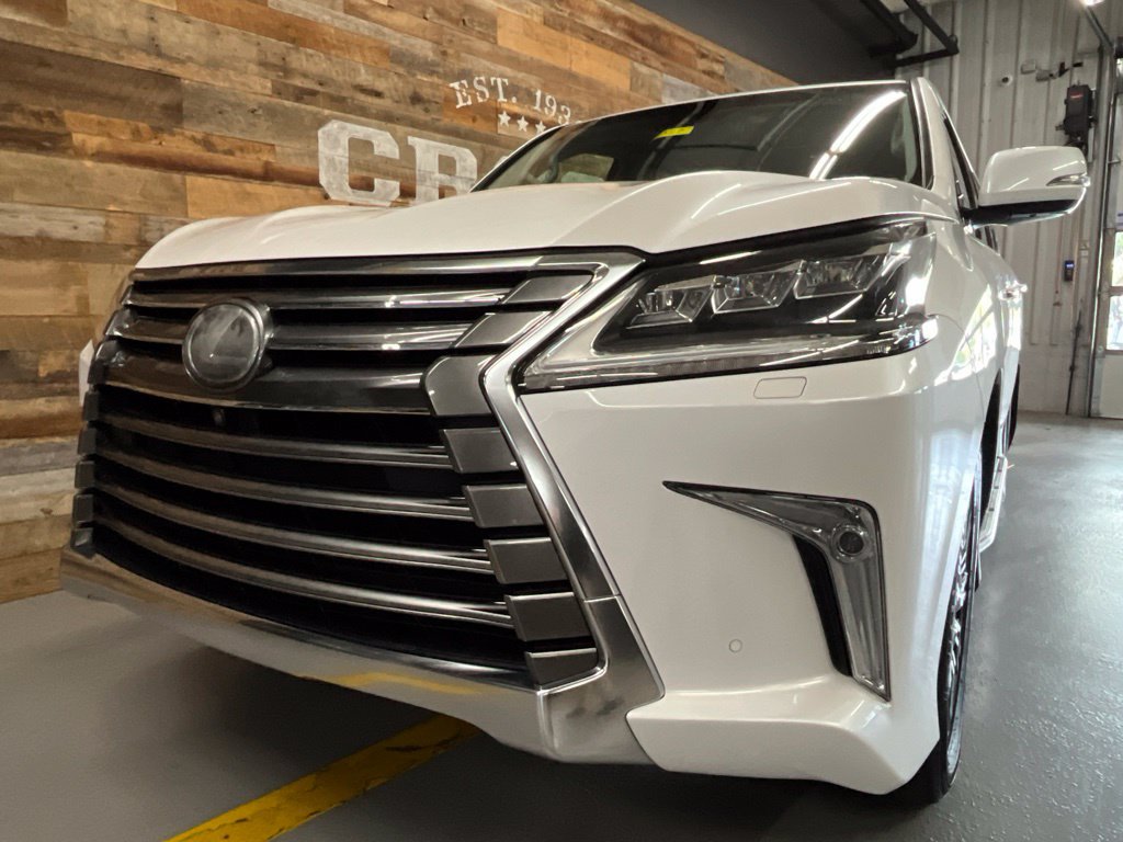 Used 2019 Lexus LX 570 4WD w/ Luxury Package image 8