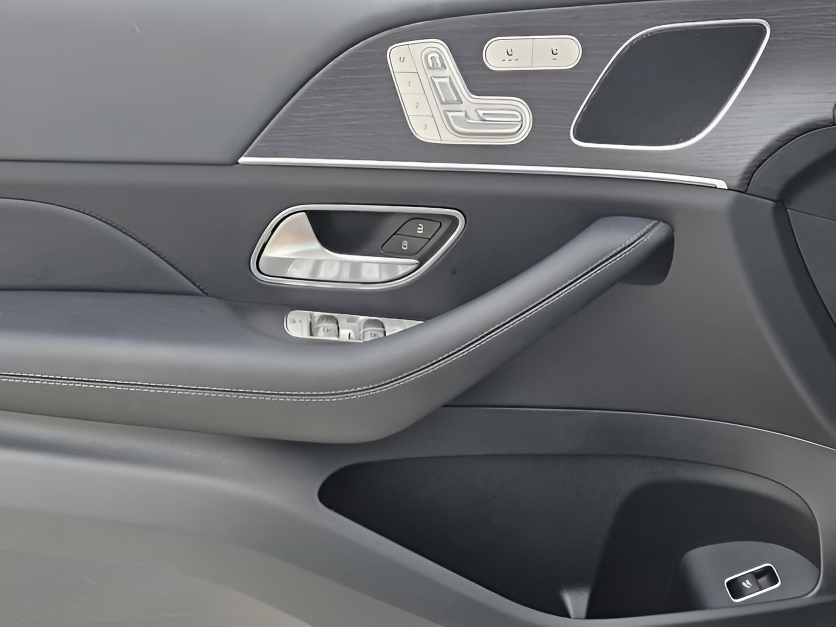 Certified 2025 Mercedes-Benz GLE 450 4MATIC image 22