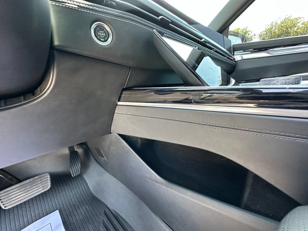 Used 2025 Cadillac Escalade Sport RWD image 47