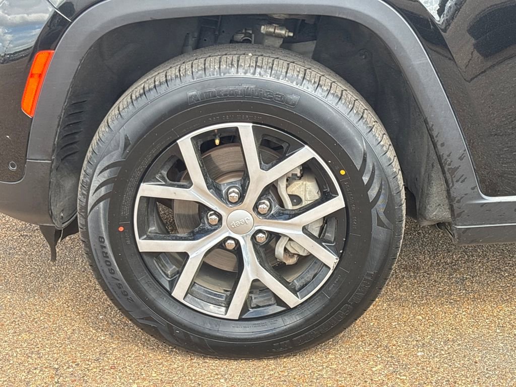 Used 2024 Jeep Grand Cherokee Limited w/ Luxury Tech Group II image 23