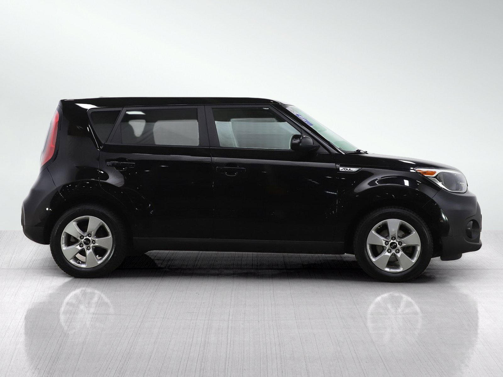 Used 2017 Kia Soul w/ Convenience Package FWD image 7