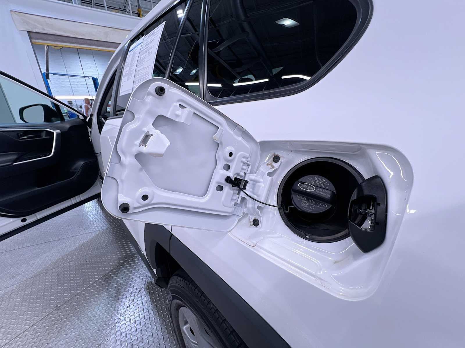 Used 2023 Toyota RAV4 LE AWD/4WD image 40