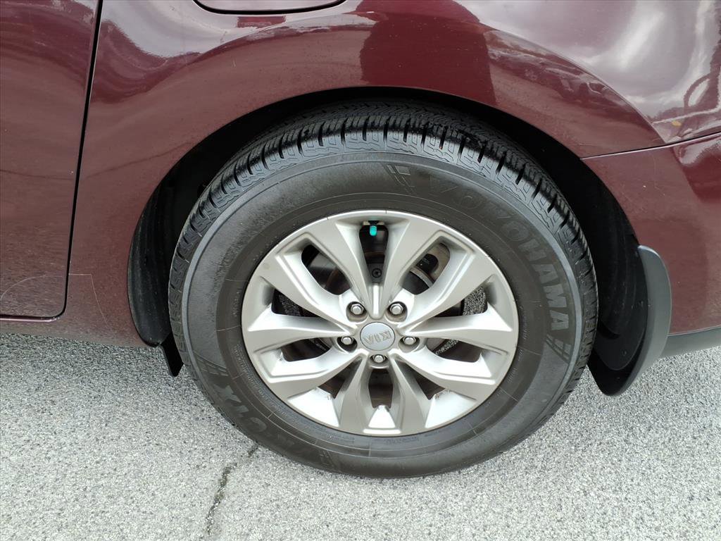 Used 2019 Kia Sedona LX image 4