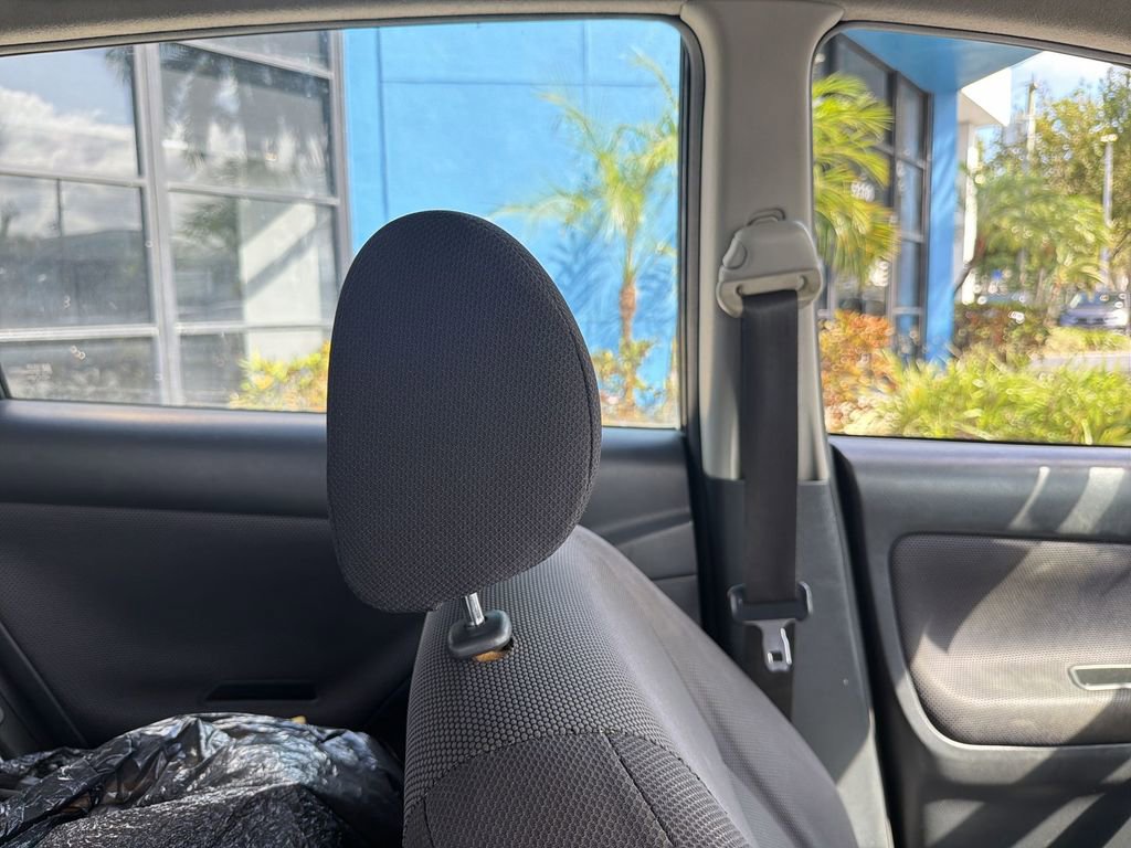 Used 2004 Toyota Matrix FWD image 16
