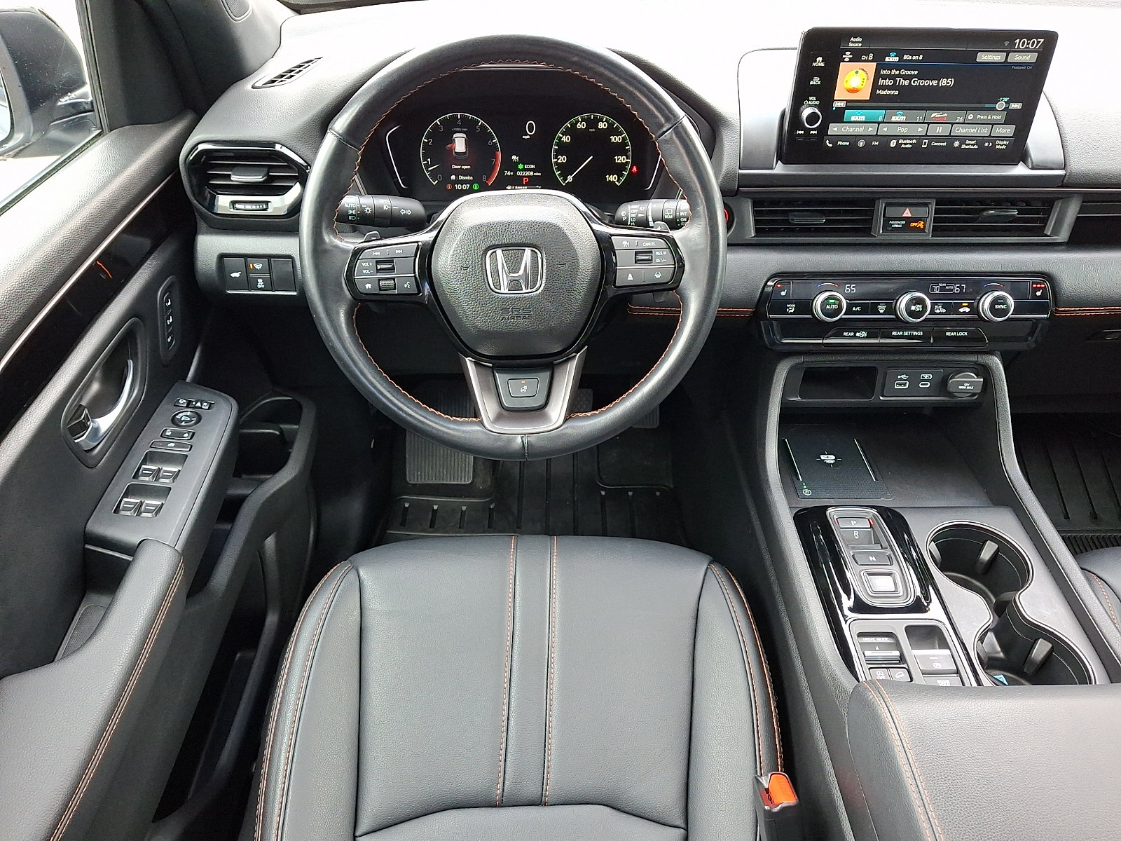 Used 2025 Honda Pilot TrailSport image 13
