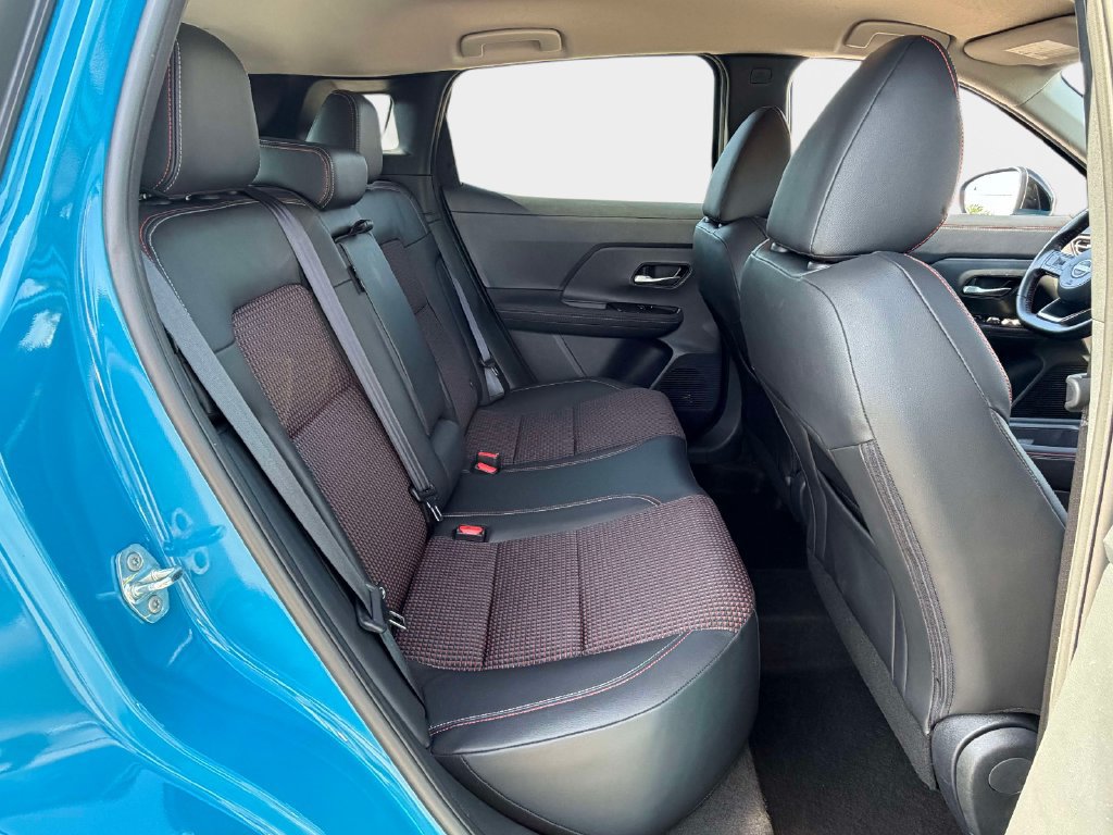 Used 2025 Nissan Kicks SR w/ Illumination Package AWD/4WD image 10