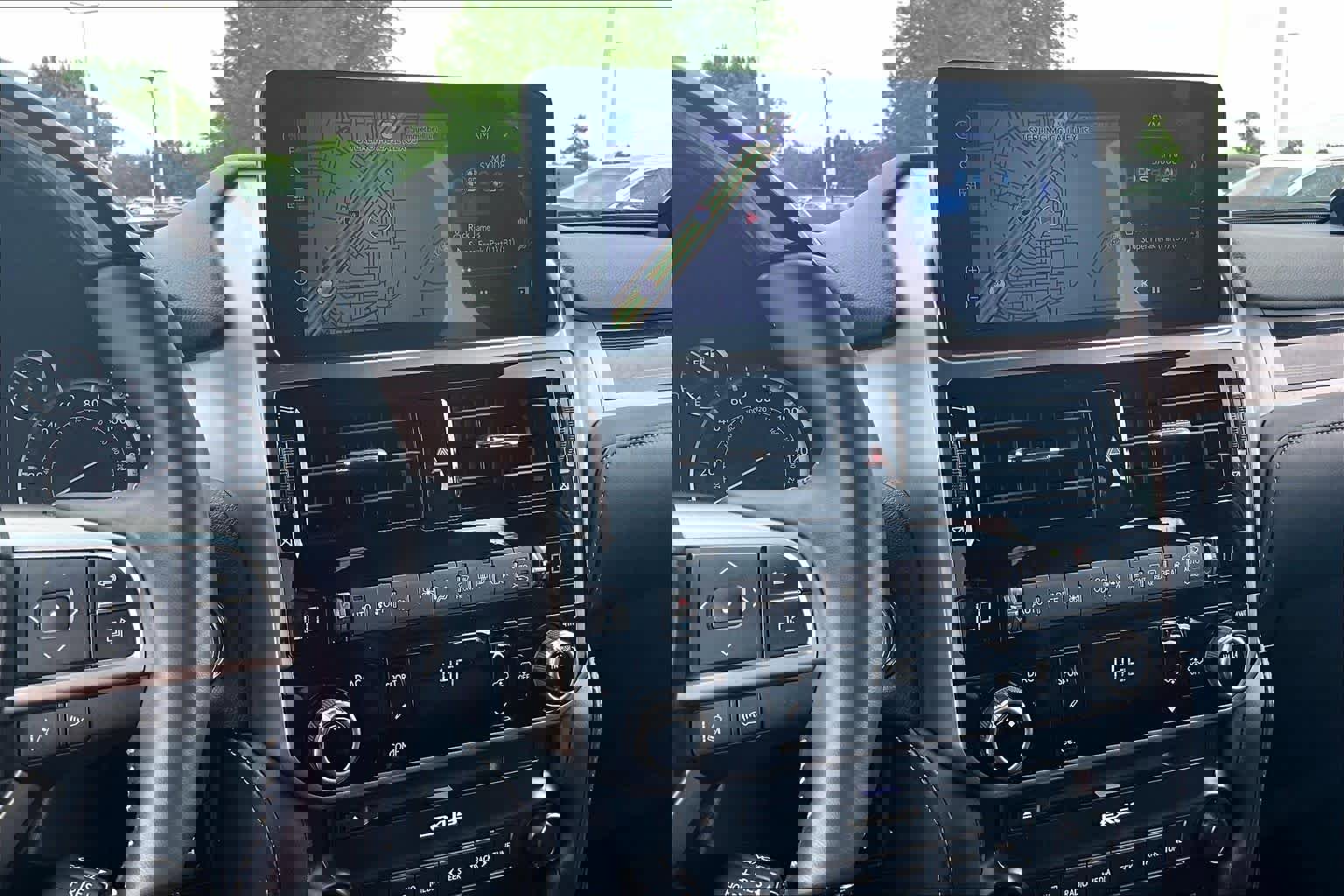 Used 2023 Lexus GX 460 Luxury w/ Accessory Package AWD/4WD image 6