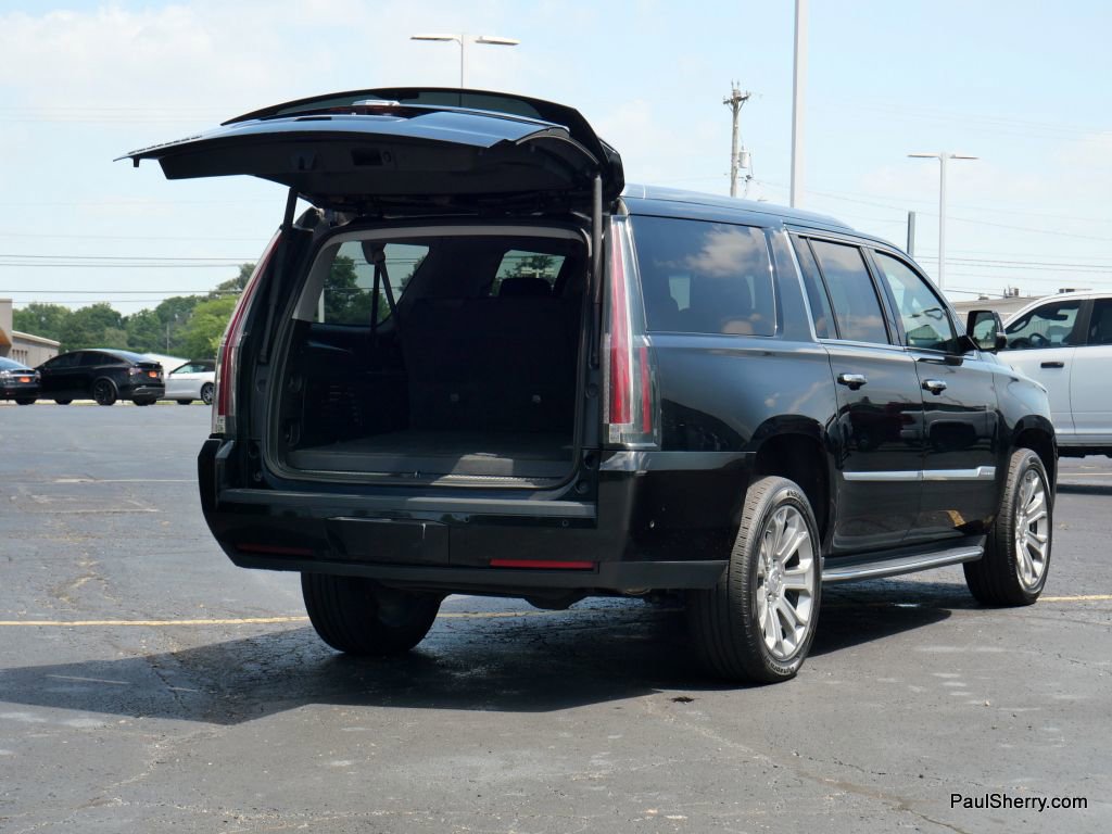 Used 2019 Cadillac Escalade ESV image 19