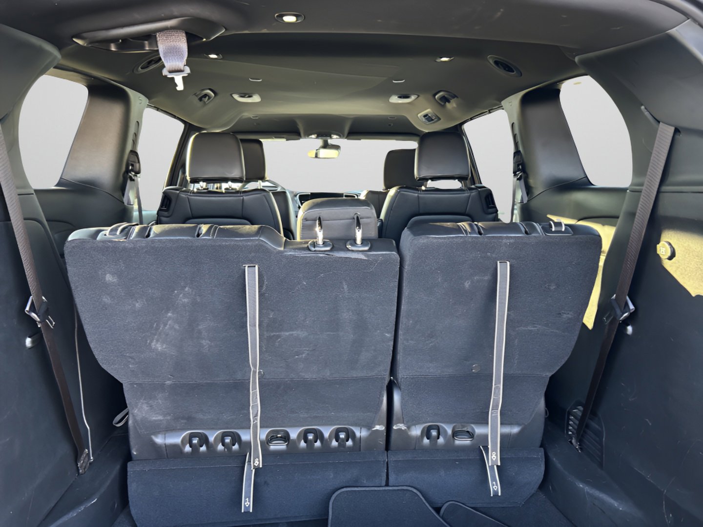 Used 2025 Chrysler Pacifica Select image 9