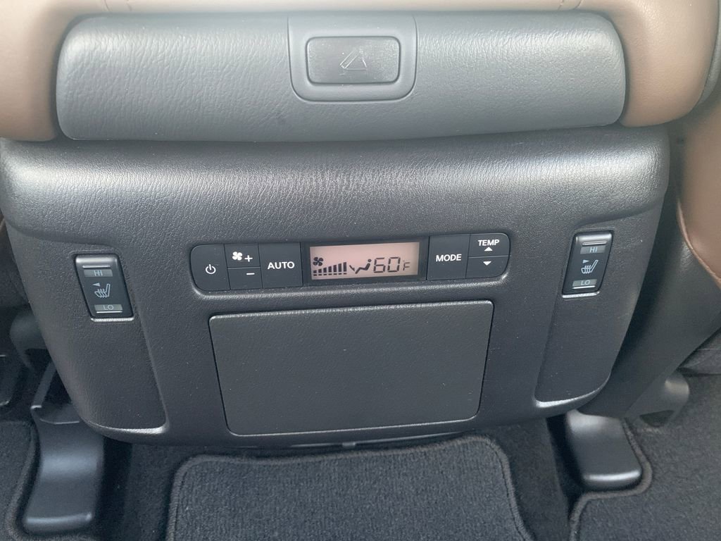 Used 2024 Nissan Armada Platinum w/ Captain's Chairs Package image 18