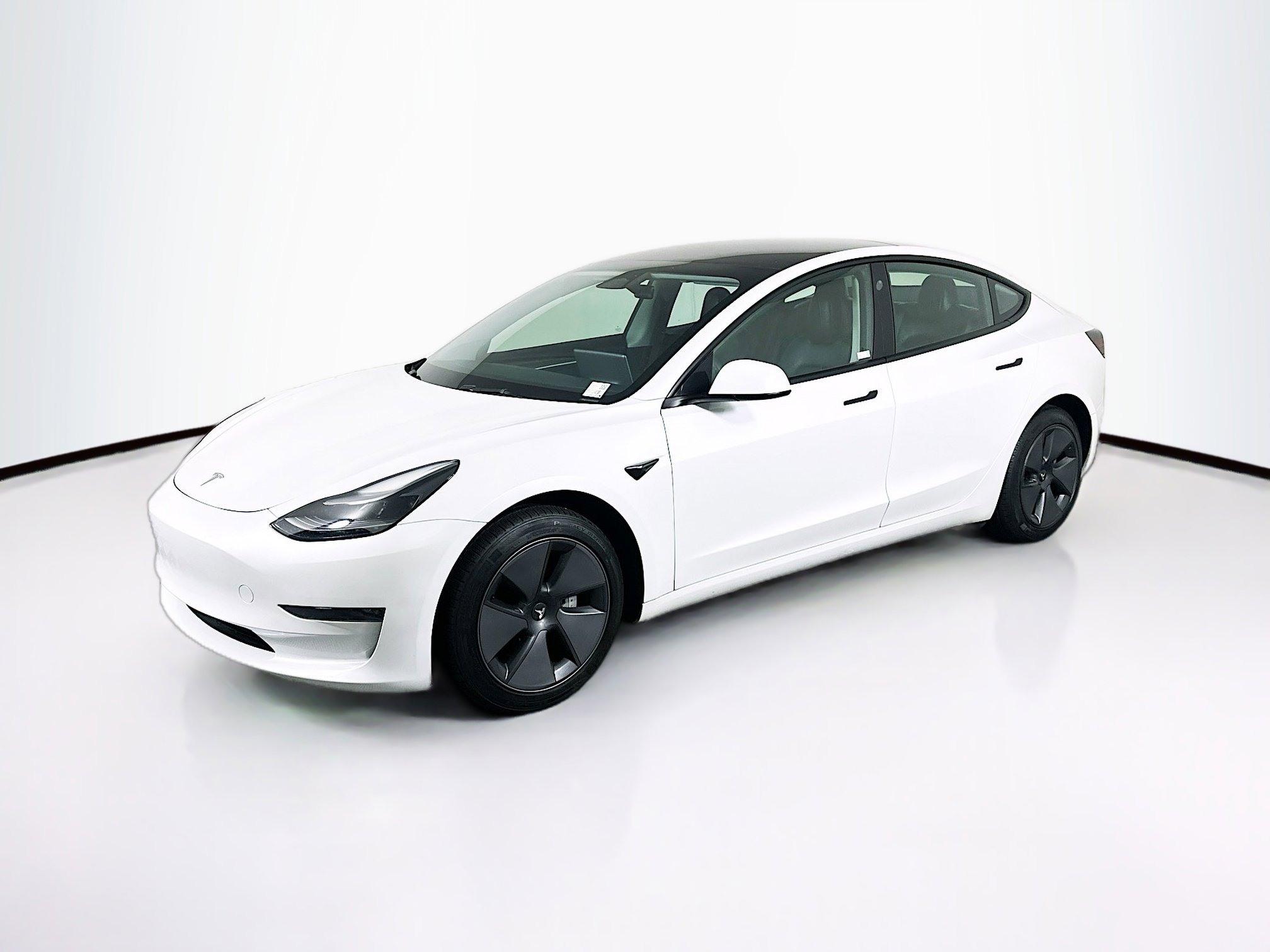 Used 2023 Tesla Model 3 Standard Range RWD image 3