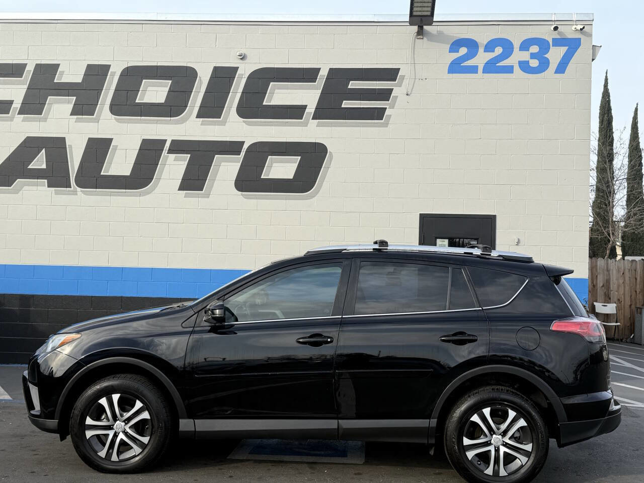 Used 2016 Toyota RAV4 LE FWD image 21
