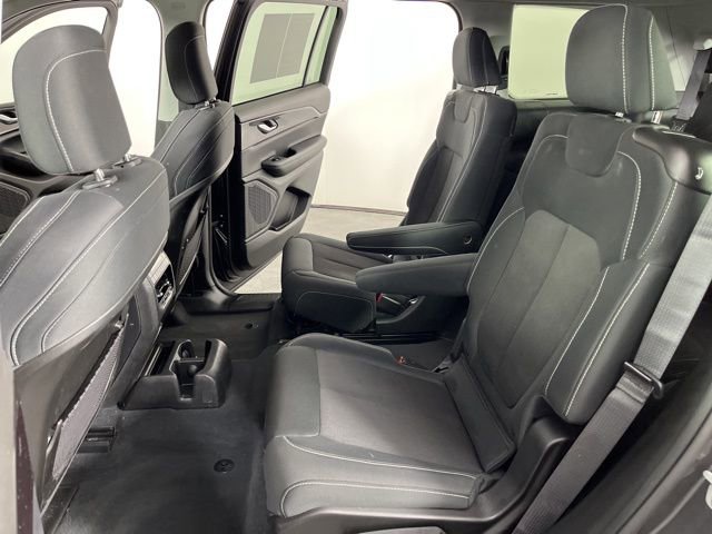 Used 2023 Jeep Grand Cherokee L Laredo w/ Luxury Tech Group I image 44