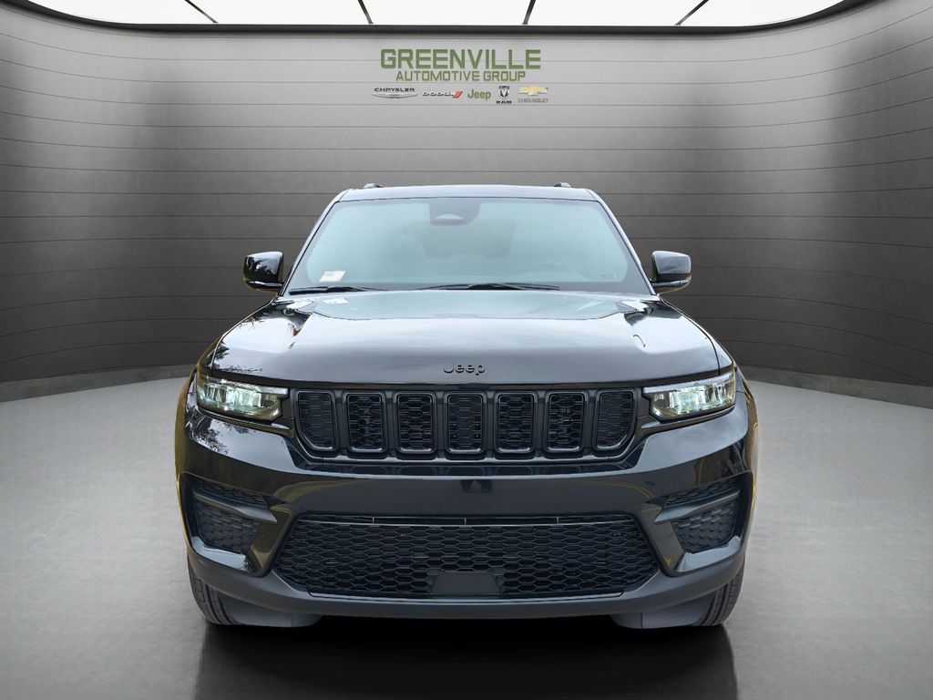 New 2025 Jeep Grand Cherokee Altitude image 11