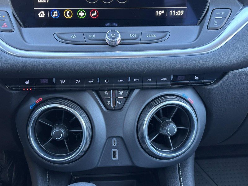 Certified 2024 Chevrolet Blazer LT w/ Convenience Package image 22