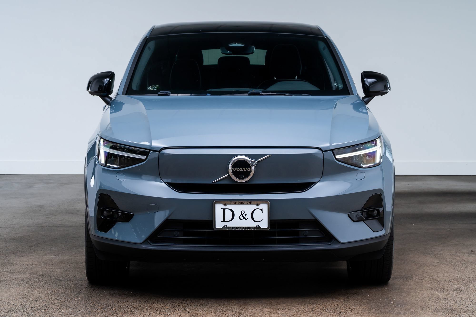 Used 2023 Volvo C40 P8 Recharge Ultimate w/ Protection Package Premier AWD/4WD image 2